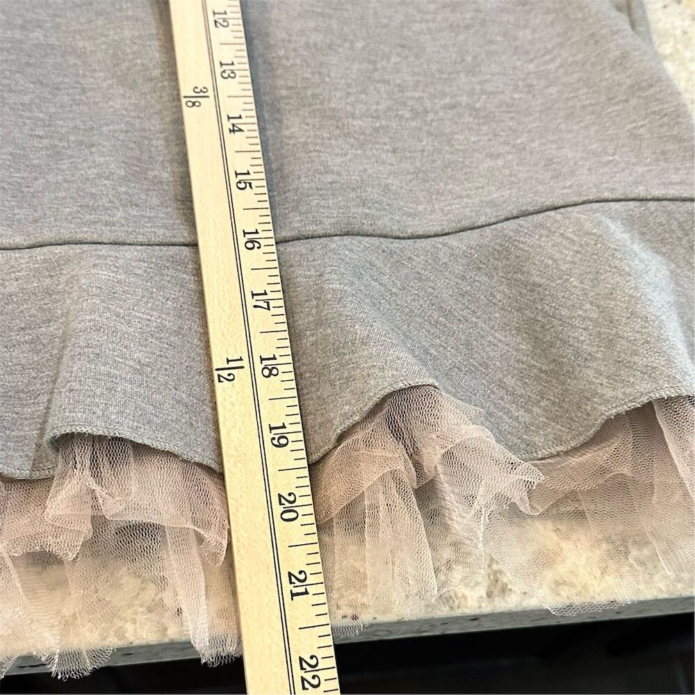 J. Crew Women's Gray‎ Long Sleeve Ruffle Hem Blouse Size M - Picture 12 of 12